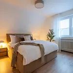 Modern 75qm With Balcony - Quiet Location Near