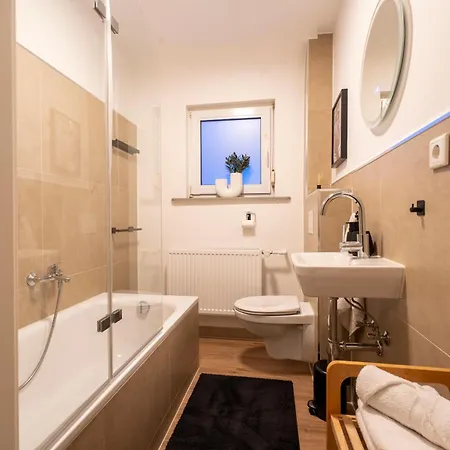 Appartement Modern 75qm With Balcony - Quiet Location Near