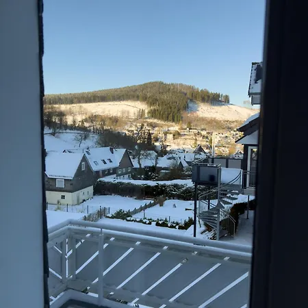 Appartement Modern 75qm With Balcony - Quiet Location Near Winterberg